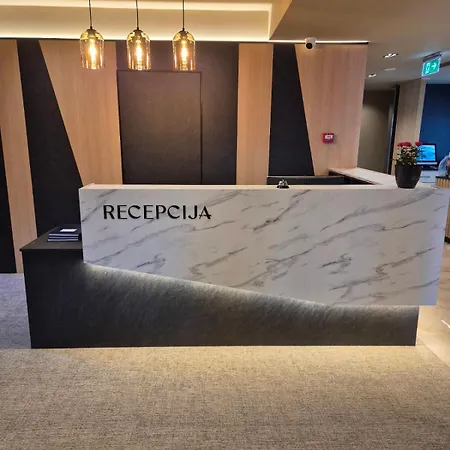 Luna Hotel 3*